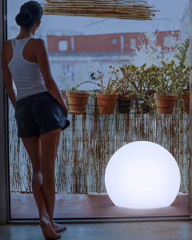 buly#tamaño_ø60 x 55 cm#alimentación_Solar + Batería Recargable (Uso exterior e interior)#luz_Colores RGB + Blanco frío, cálido y neutro
