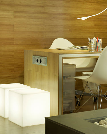 cuby#tamaño_40 x 40 x 40cm#Alimentación_Solar + Batería Recargable (Uso exterior e interior)#luz_Colores RGB + Blanco frío cálido y neutro